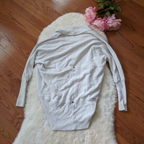 See copy listing / ARITZIA Wilfred Diderot Open-Front Cocoon Cardigan - Picture 4 of 8